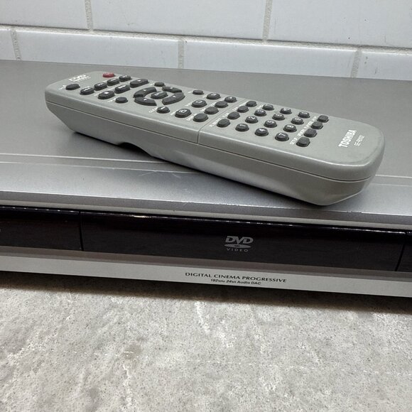 Toshiba DVD Video Player SD-430V Works, with Remote - Picture 3 of 16